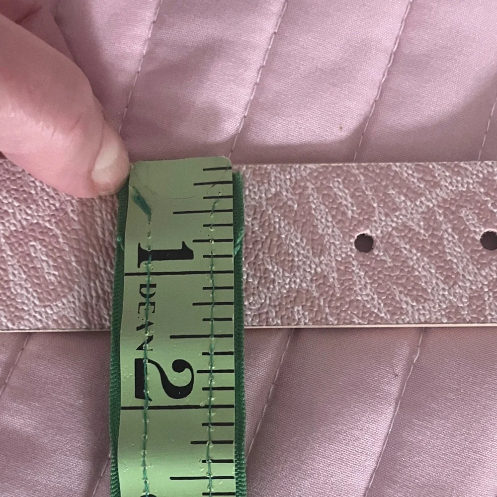 DKNY logo light pink leather belt with gold buckle EUC M/L